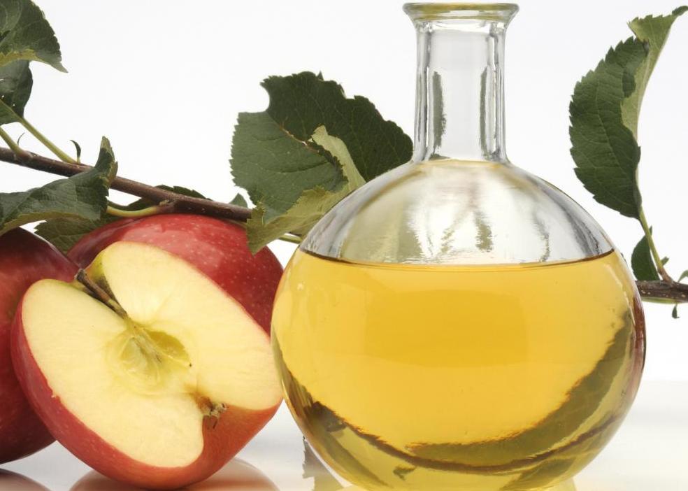 apples-and-cider-vinegar